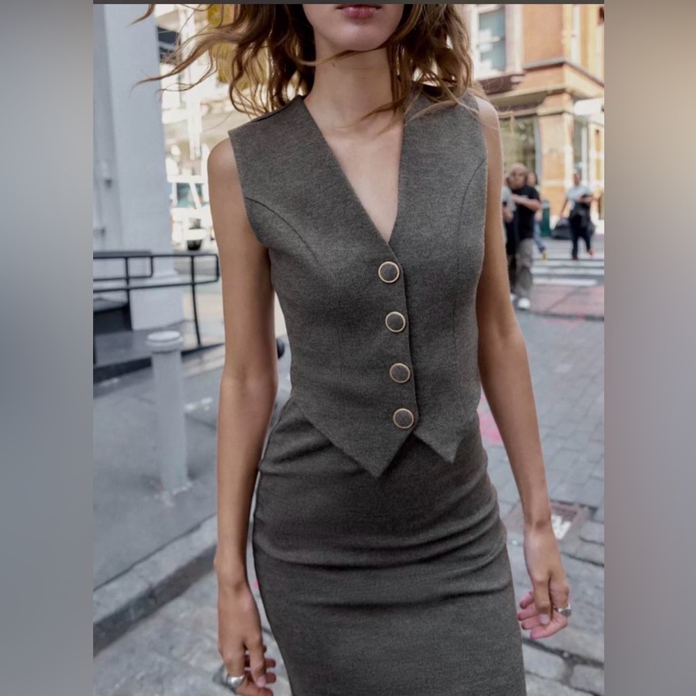 Zara dress - Picture 2 of 4
